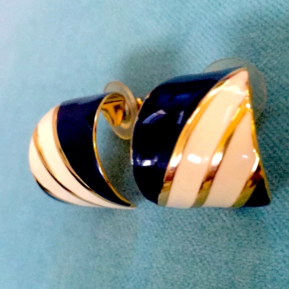 Vintage earrings 90s navy, cream and gold colored
